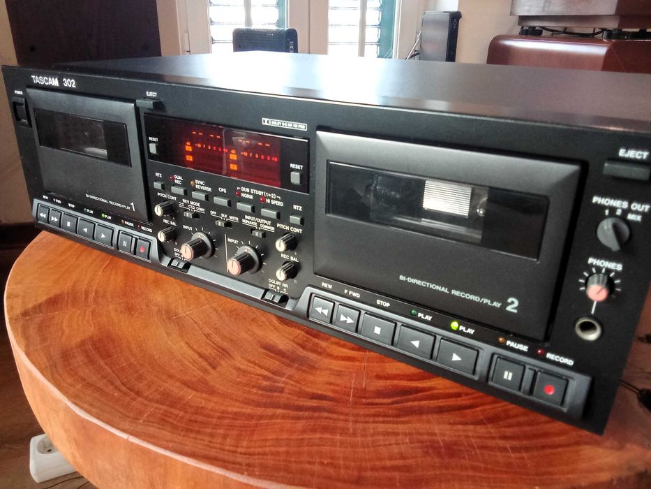 Deck profissional Tascam 302