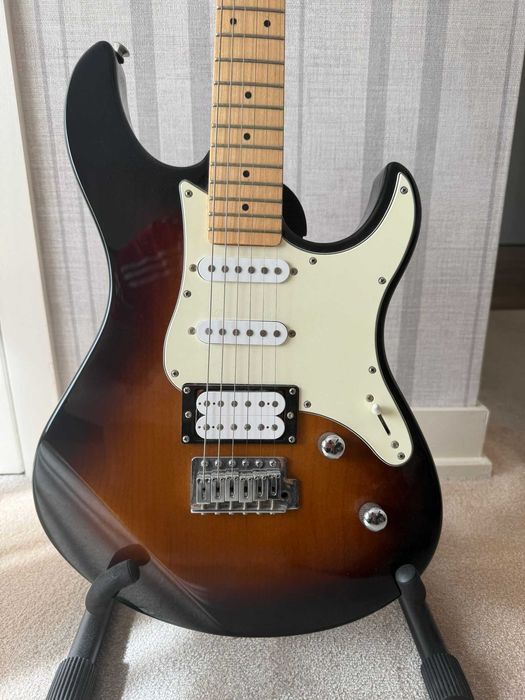 Guitarra Elétrica Yamaha Pacifica 112VM