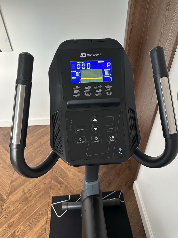 Rower stacjonarny HS-100H Solid czarny z matą - Hop Sport