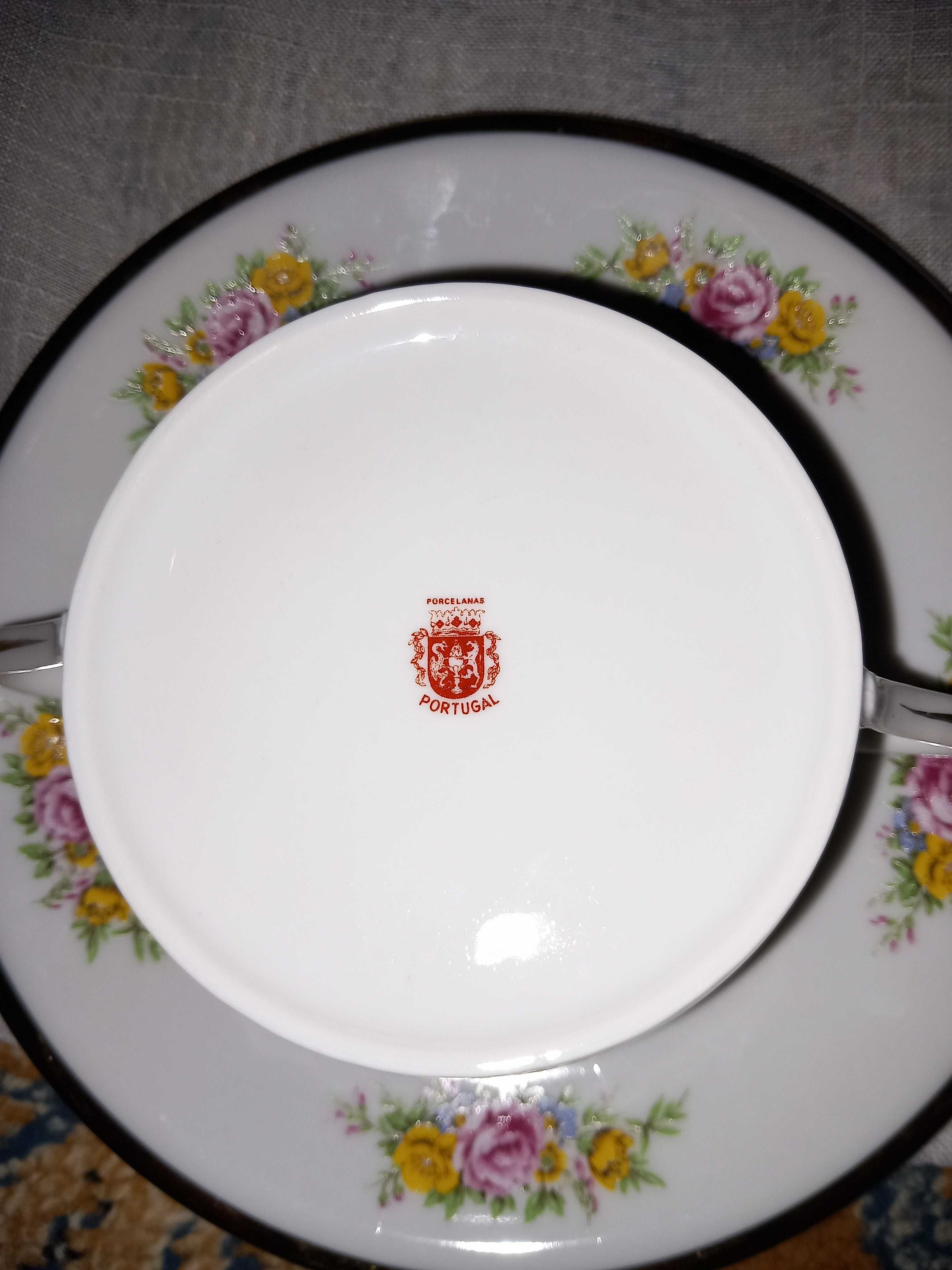 Molheira de porcelana de Portugal