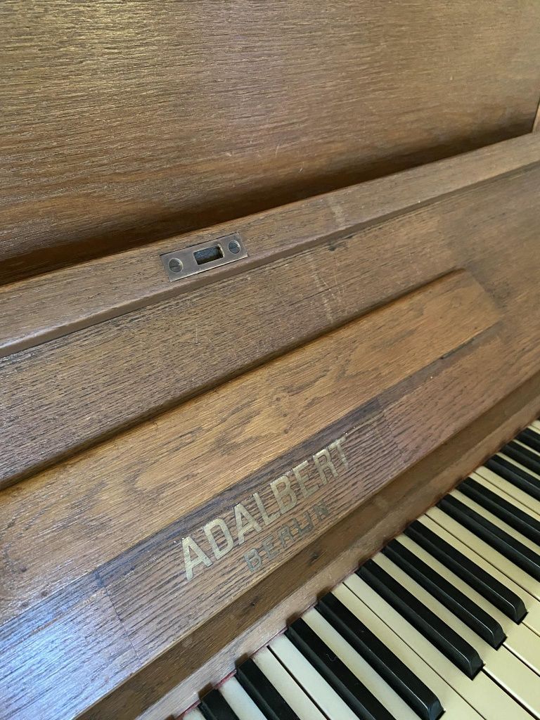 Pianino Adalbert  Berlin