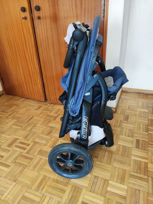 Trio Activ3 Chicco (carrinho + alcofa + ovo com Isofix)