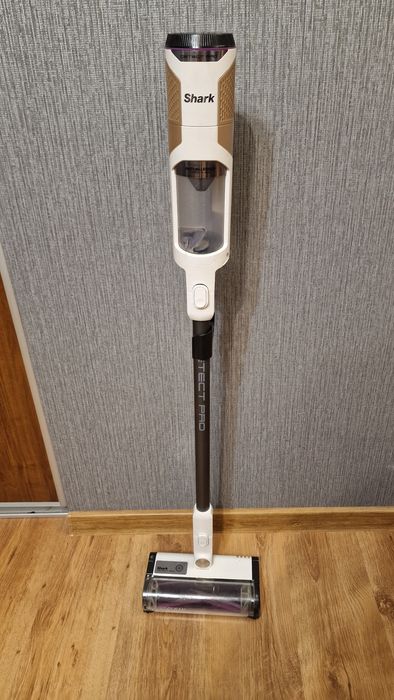 Odkurzacz Shark IW1511UK T6