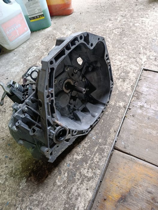 Коробка передач КПП 5- Ступка Renault Рено Меган Канго  JR5 301