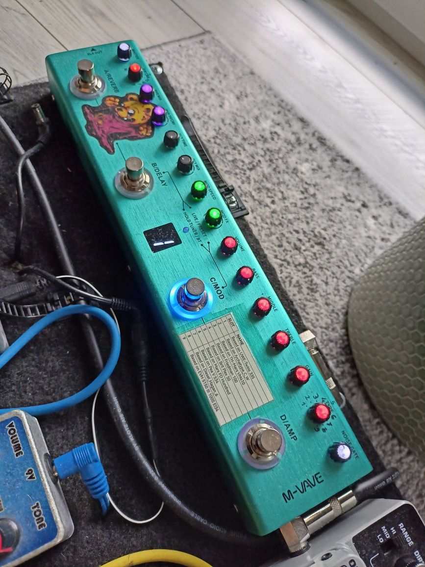 M-Vave. G-Tank. Multiefekt,interface.