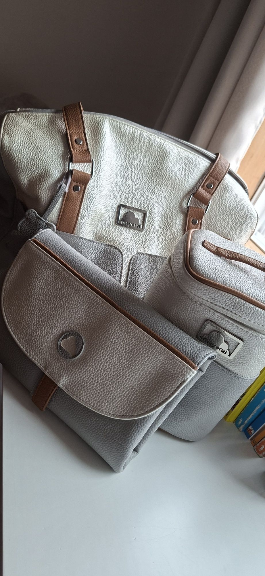Mala + bolsa termica de biberon + trocador