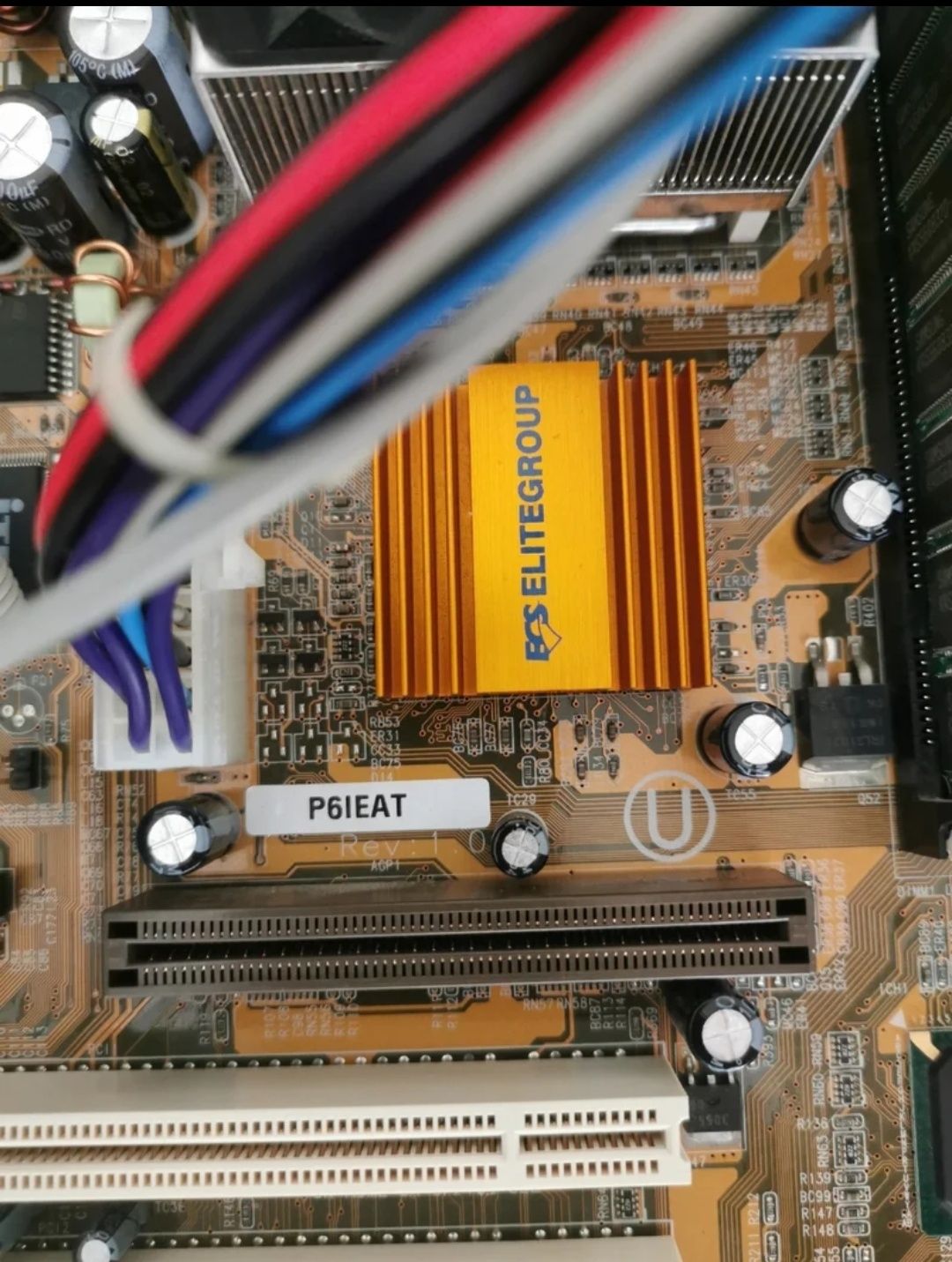 Computador Celeron 1200 Tualatin, 512MB socket 370