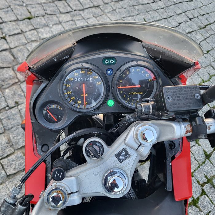 Honda CBR 125R JC34 ścigacz