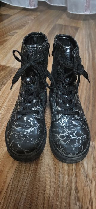 Демисезонные ботинки