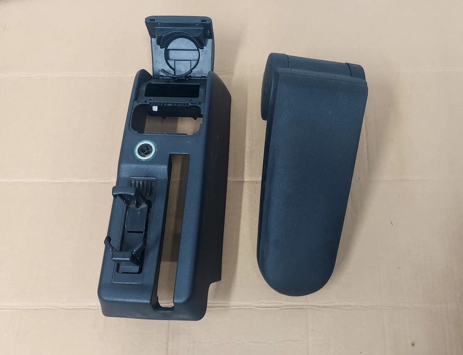 Podłokietnik Skoda Octavia I