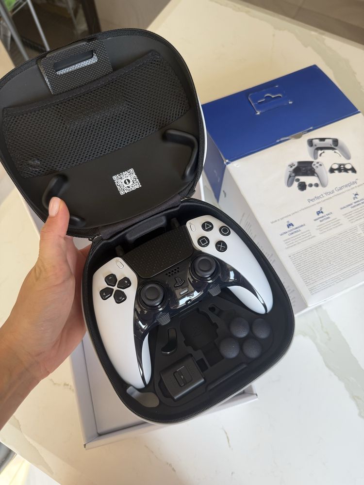 PlayStation DualSense Edge wireless controler