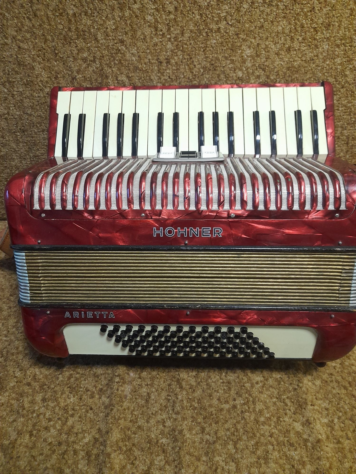 Akordeon Hohner Arietta  72 basy