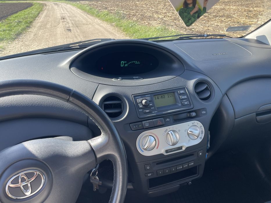 Toyota Yaris 1.3 VVT-I