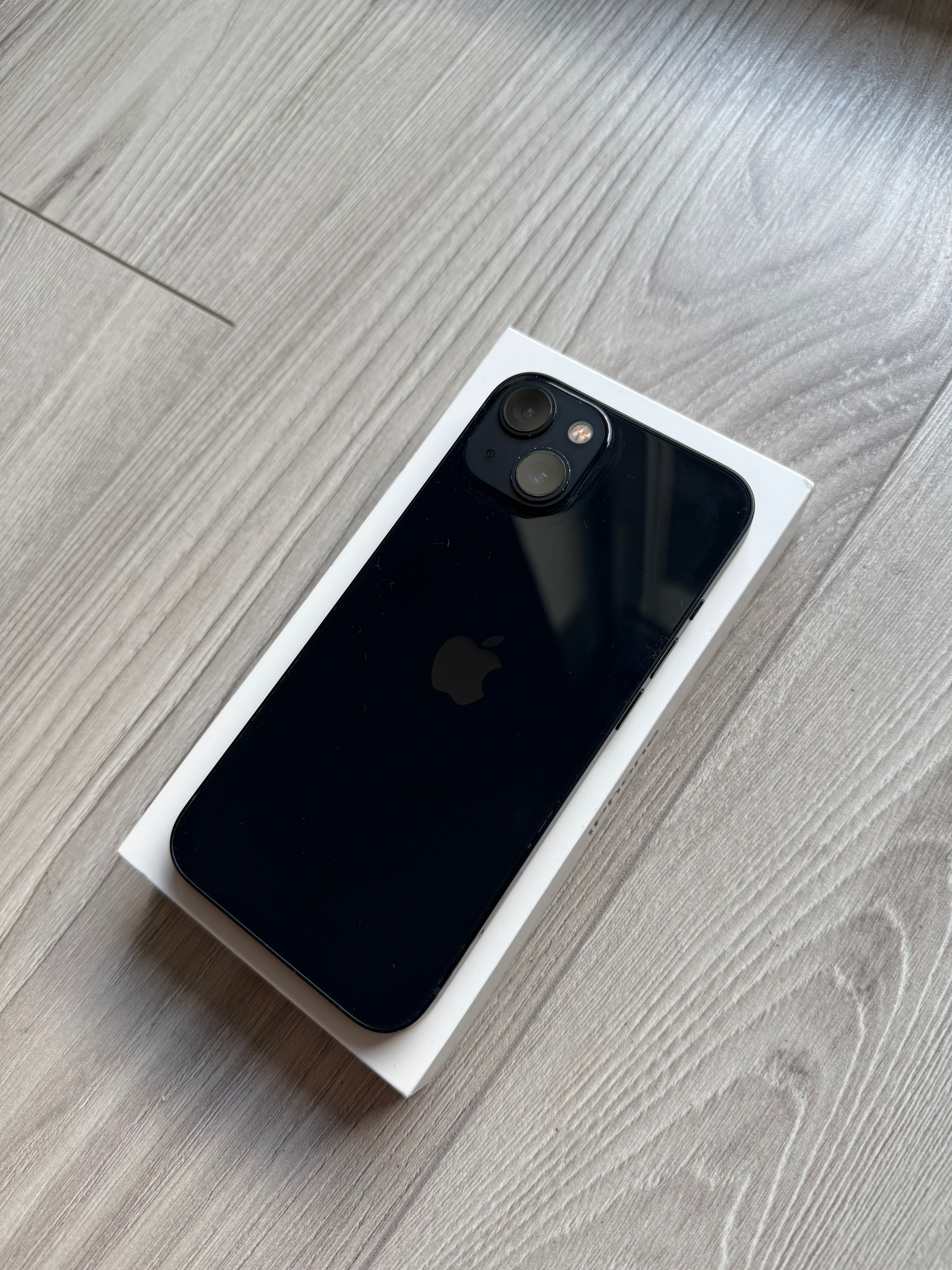 iPhone 13 128gb Midnight 73% baterii