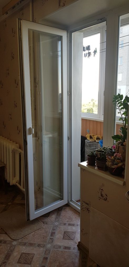 Продам двохкімнатну квартиру в ПЗР, Сумгаїтська з меблями і технікою.