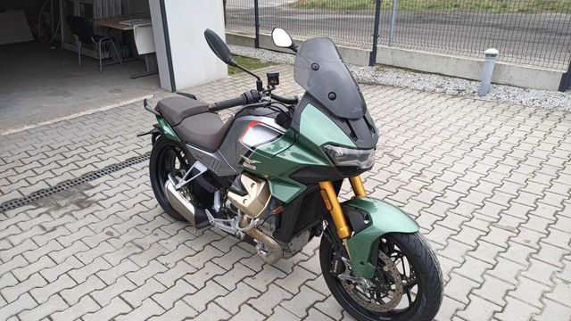 Moto Guzzi V100 Mandello S 2023r 5855km Uszkodzony z Niemiec