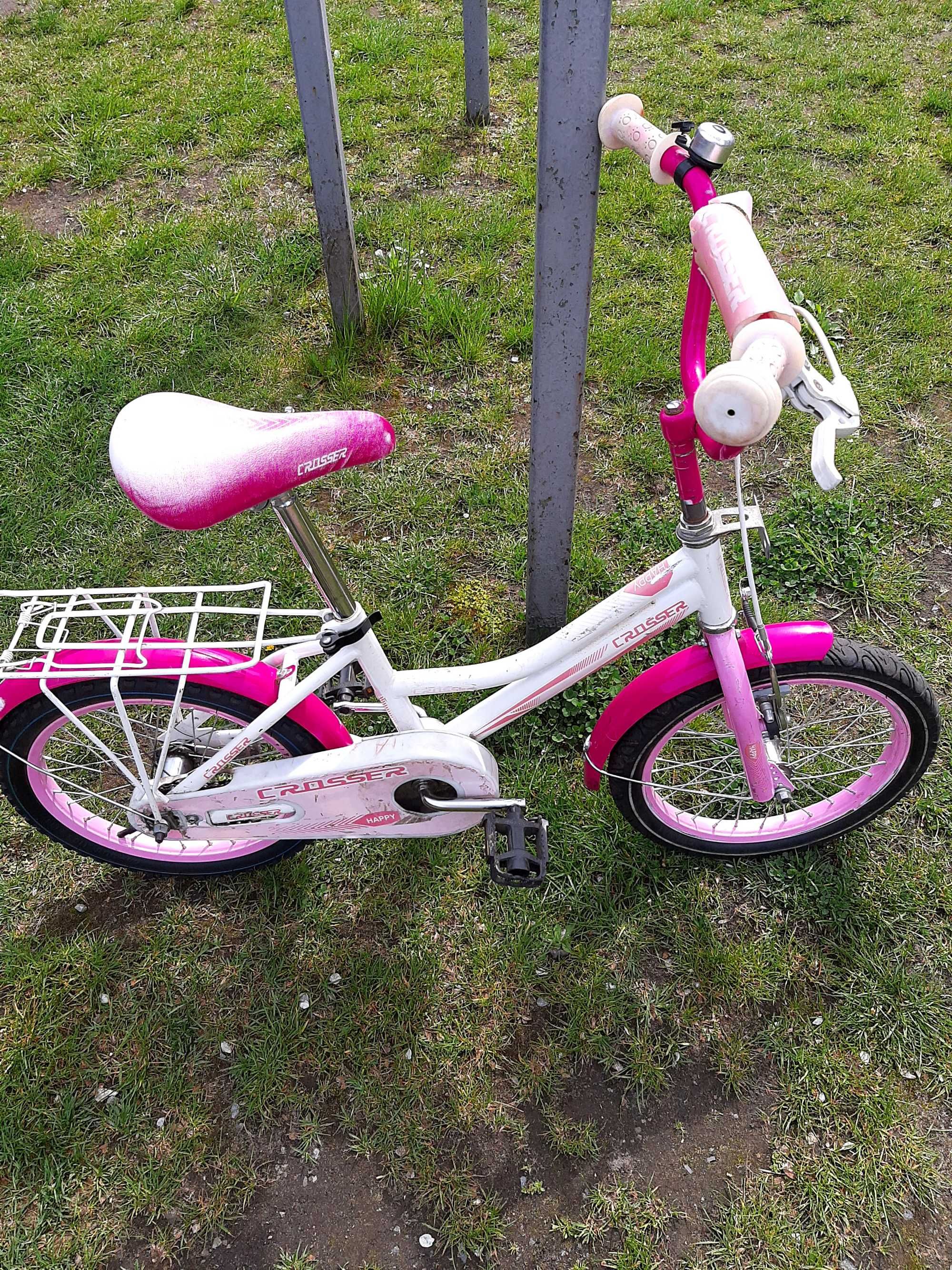 Дитячий велосипед для дівчинки.