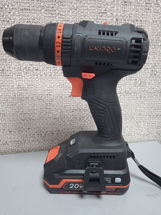 Шуруповёрт Dnipro M CD-12QX