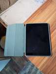 Продам Apple iPad Air  64 GB Space Gray  Wi-Fi +4 G
