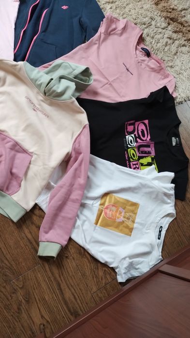 Bluza 4f. Zestaw ubrań dla dziewczynki 152