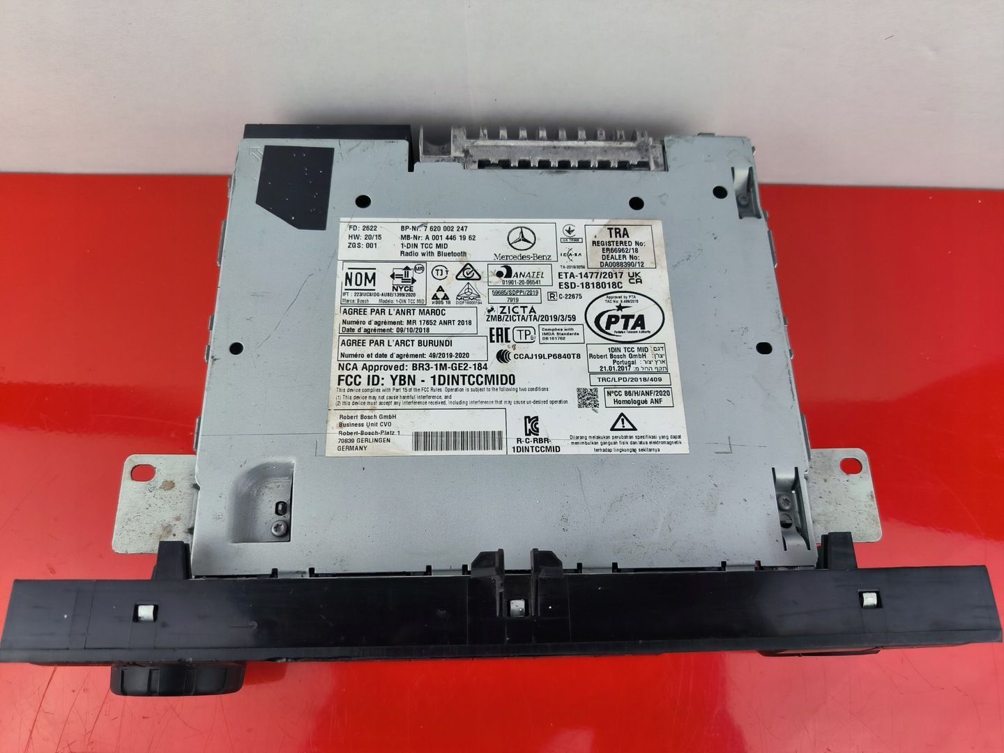 Mercedes-Benz ACTROS AXOR ATEGO Radio Bluetooth mp4 A0014461962