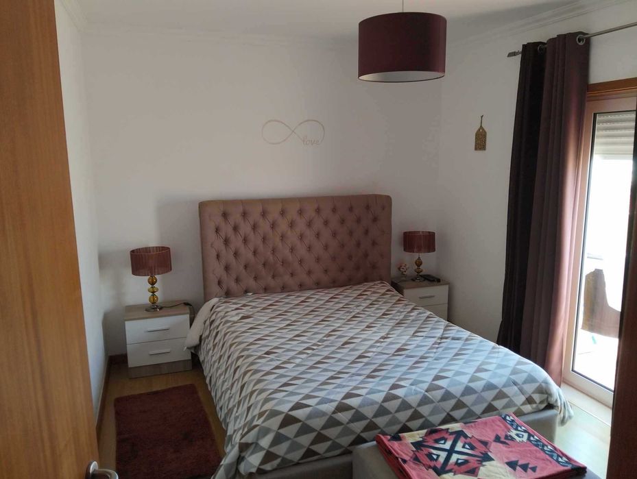 Moradia T3 centro da figueira junto aos CTT.