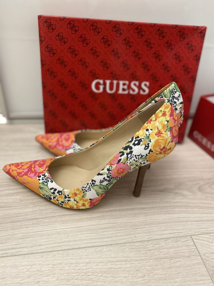 Туфли Guess, р. 6,5