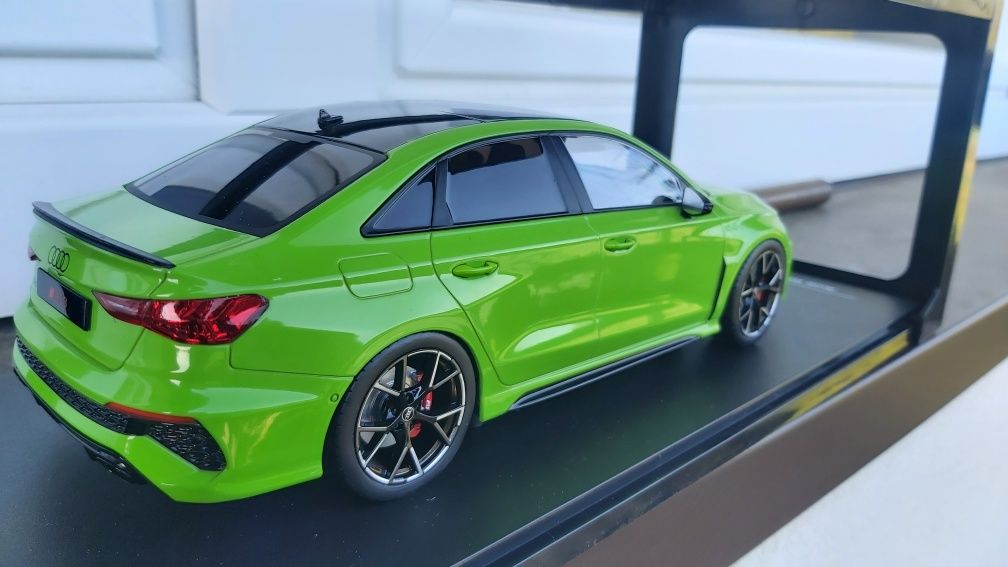 AUDI rs 3 1:18 nowy