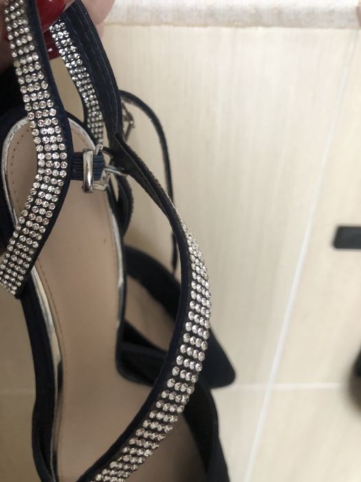 Продам туфельки самої попелюшки,нереально зручні та ефектні