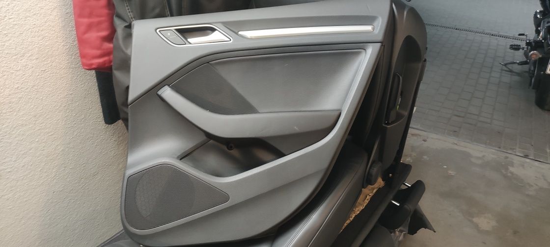 Audi A3 8v boczki drzwi kompletne