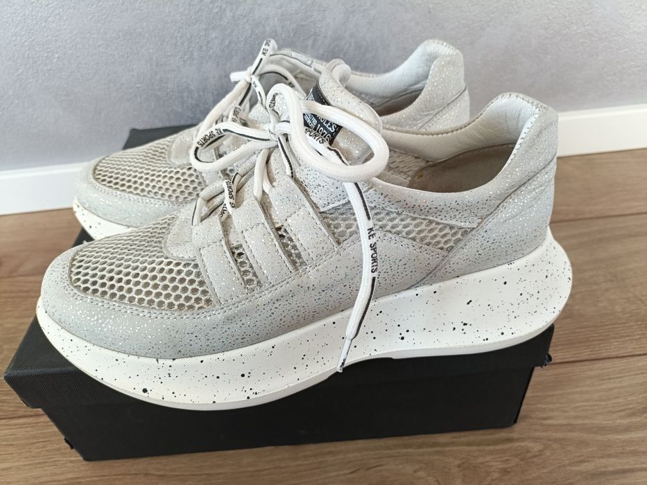 Sneakersy r.38 Venezia skóra naturalna ażurowe siatka srebrne