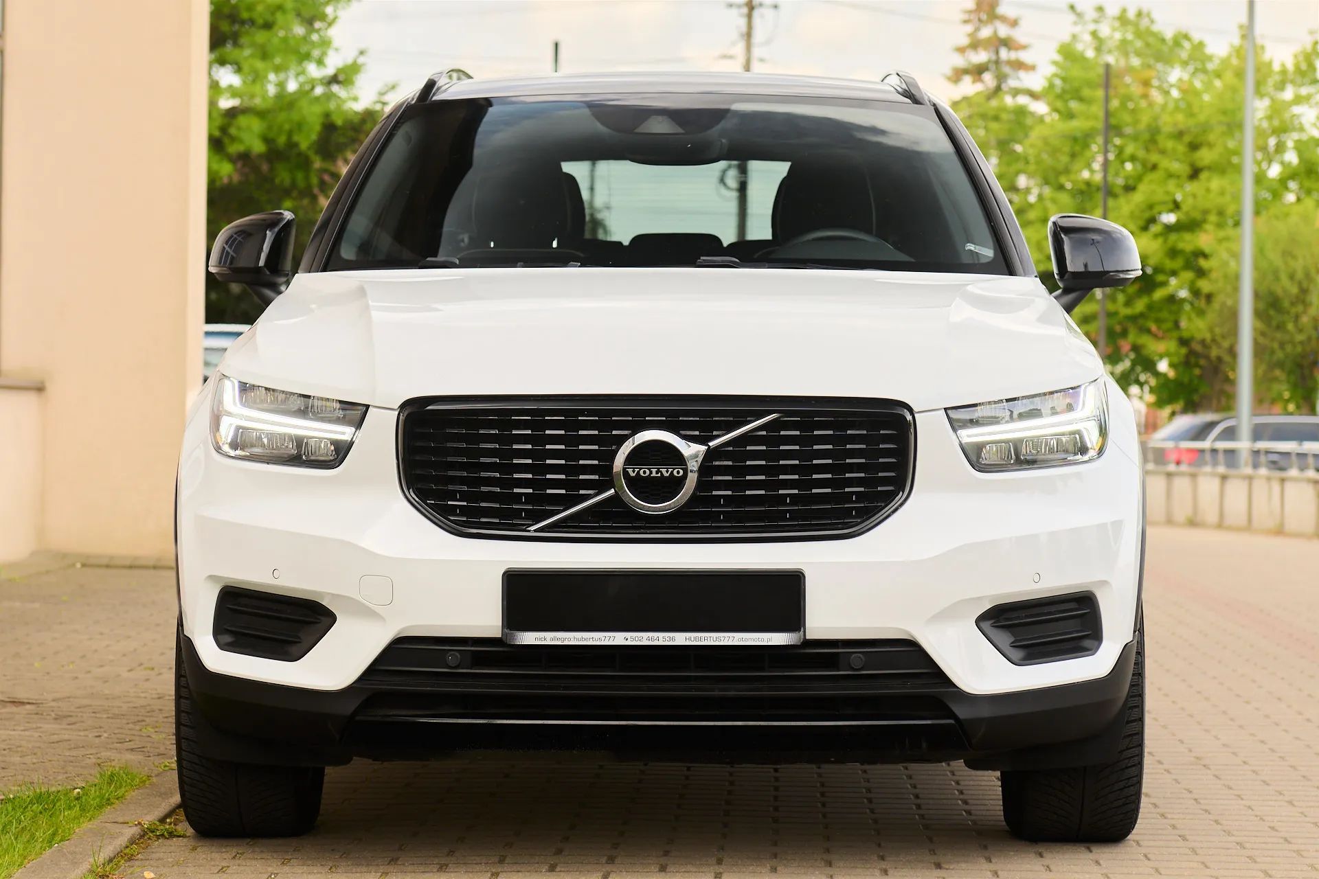 Volvo XC 40 R-Design __4x4 __ Alcantara_