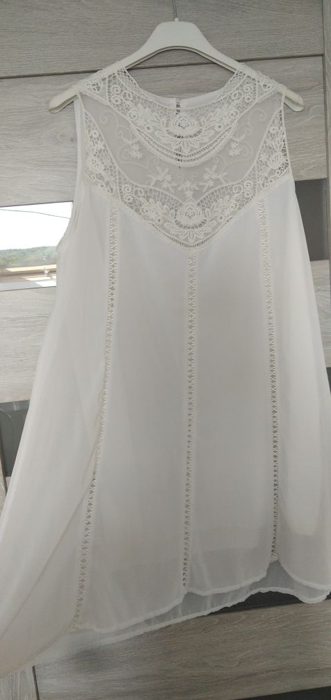 Biała sukienka L
