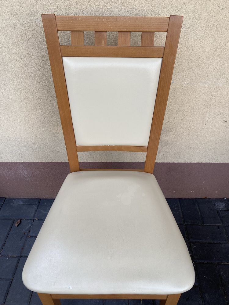 komplet krzeseł