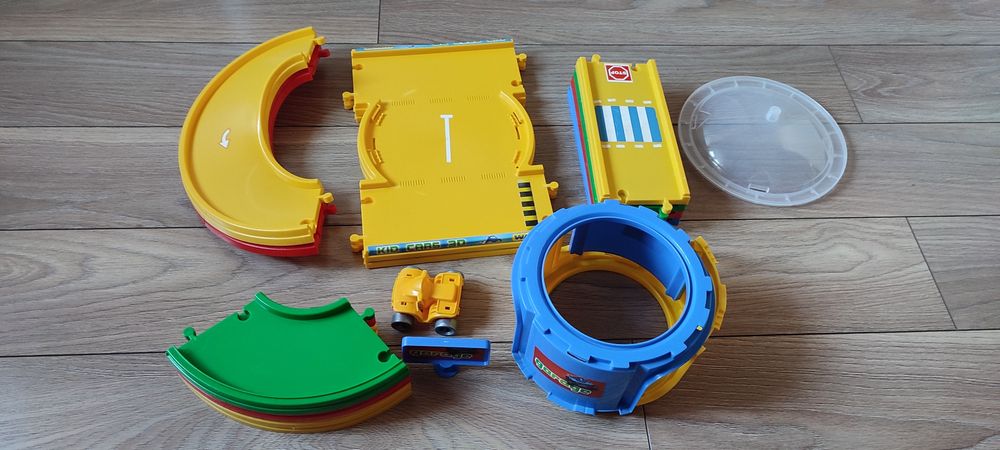 Garaż Wader 3 poziomy nie zniszczony komplet