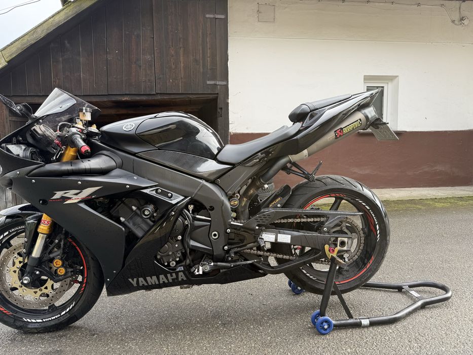 Yamaha r1 Akrapovic