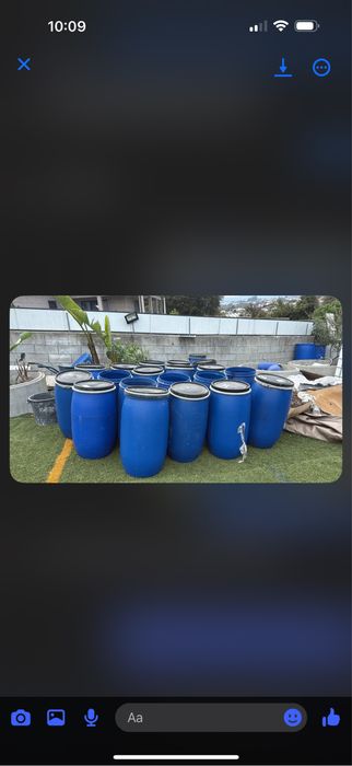 Bidoes com tampa e ar