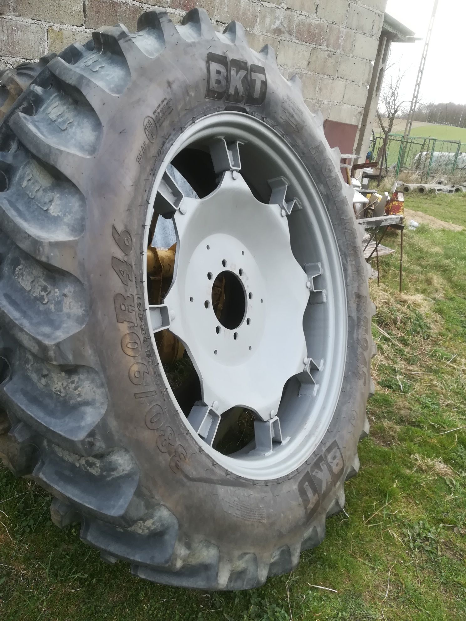 Opony rolnicze  cena za parę 14.9x 46  380/90 46