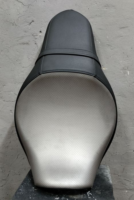 Сидіння Kawasaki Vulcan 900 custom