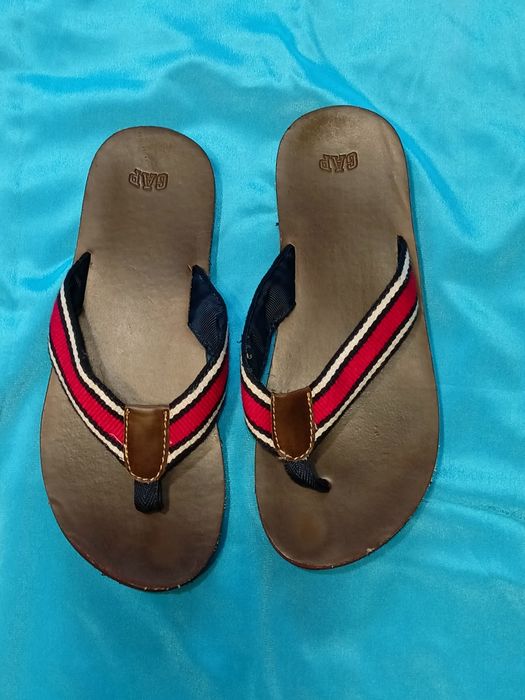 Klapki, japonki Gap, długość wkładki 24 cm, skóra.