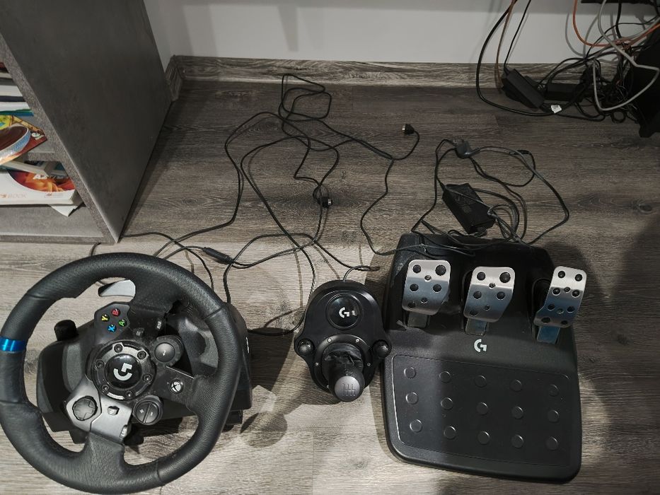 Kierownica Logitech G923 Trueforce Stan Bardzo dobry