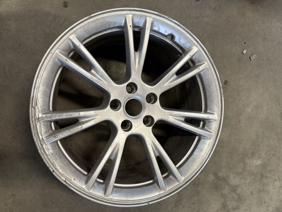 Оригінальний диск r19 Tesla Model Y