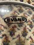 Naciag perkusyjny Evans emad clear 18’