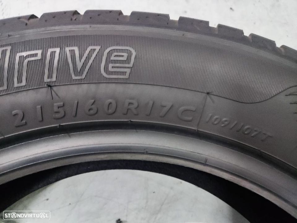 2 pneus semi novos 215-60r17c dunlop - oferta dos portes 110 EUROS