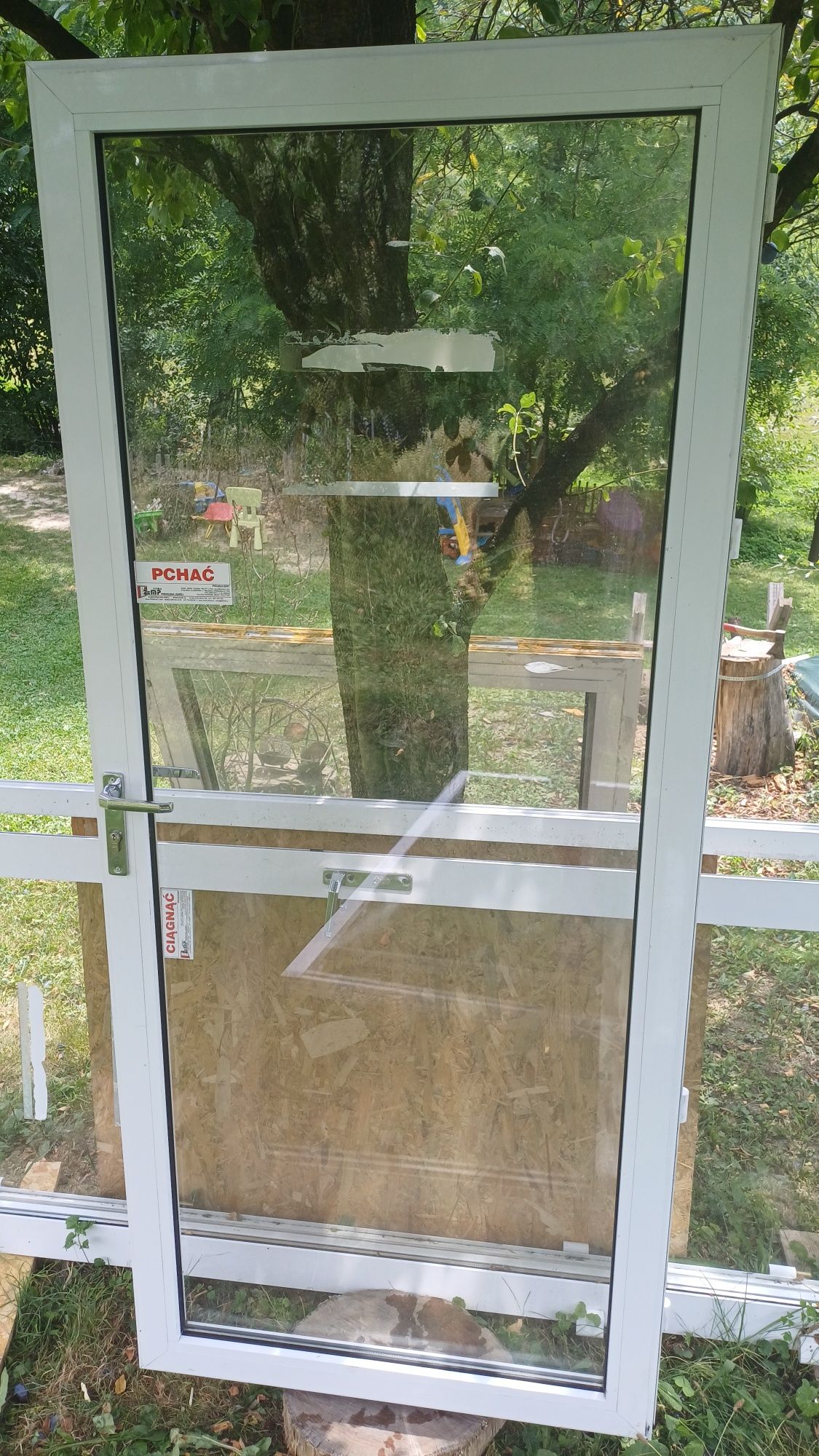 Drzwi wewnętrzne aluminiowe przeszklone