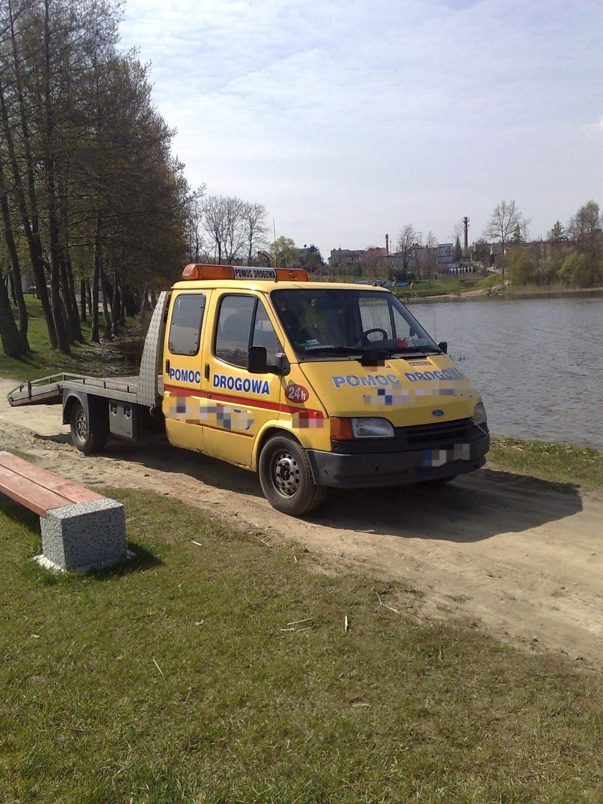 Najtańsza laweta pomoc drogowa 24H holowanie autopomoc transport