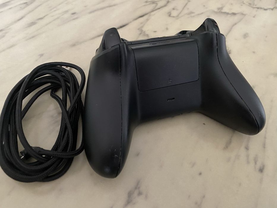 Pad Xbox Series / Xbox One – oryginał – stan dobry