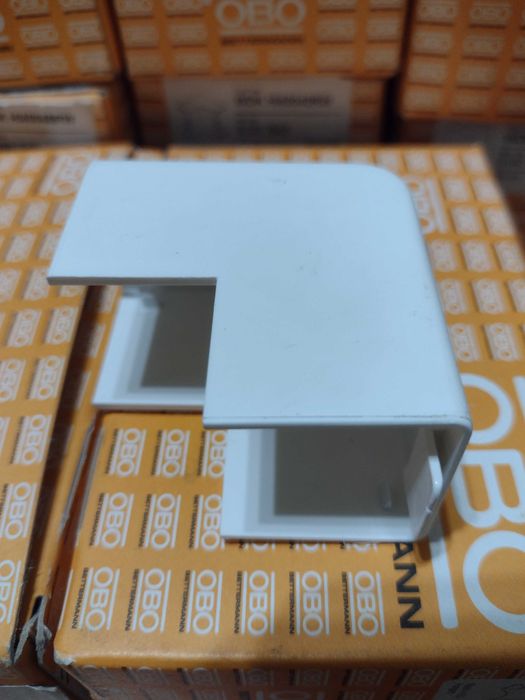 Naroża kanału WDK 40x40 biale  OBO BETTERMANN