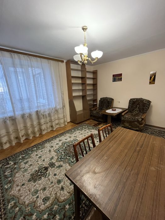 Здам в оренду 3 кімнатну квартиру в районі Політону