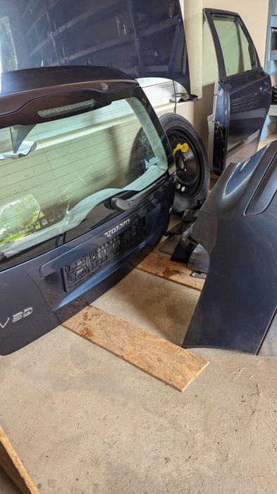 Задня ляда volvo v50 s40